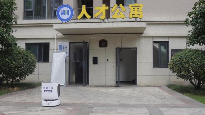 末端配送机器人在公寓酒店场景作业（资料图）